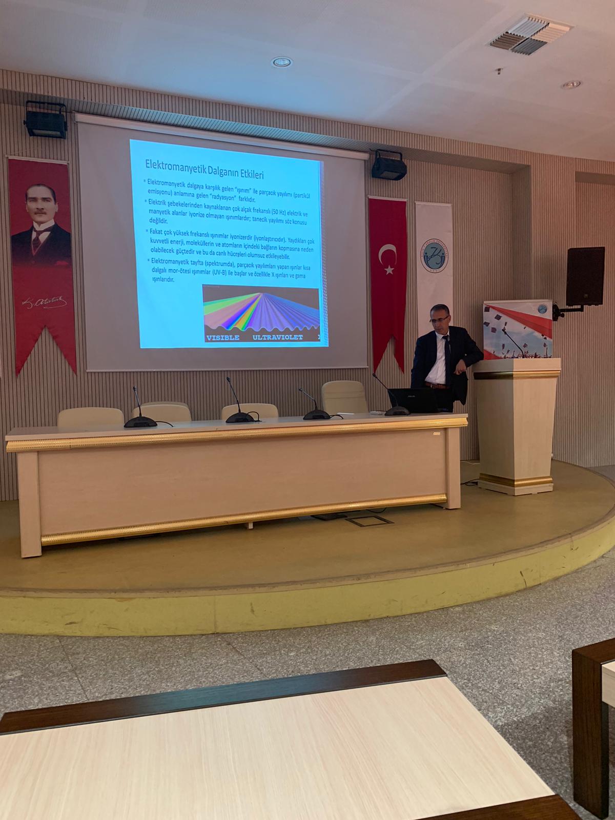 Fakültemizde "Elektromanyetik Dalgaların İnsan Sağlığına Etkileri" Konulu Seminer Gerçekleştirildi